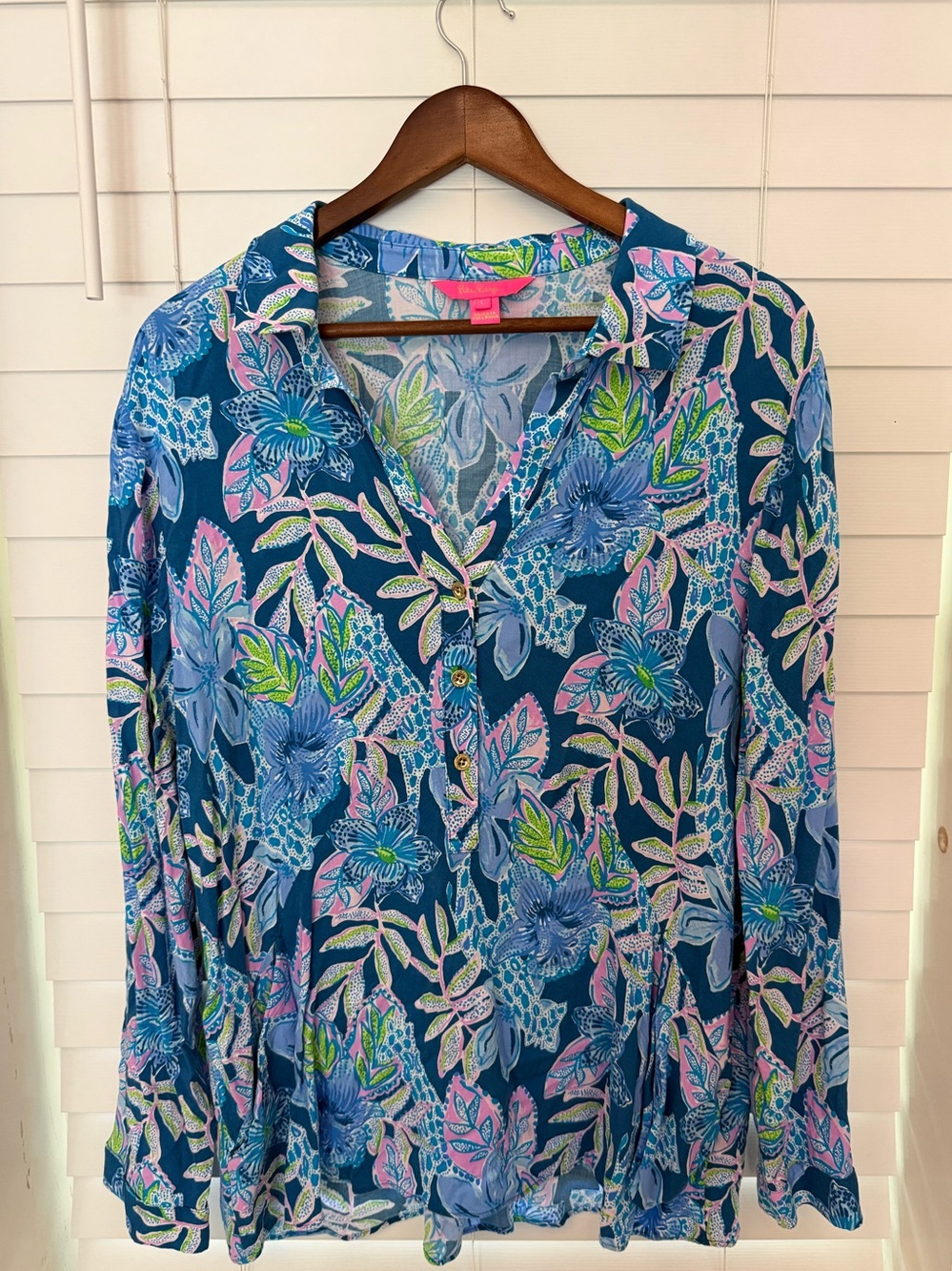 Like New! Lilly Pulitzer Long Sleeve Coastal Preppy Vacation Colorful Blouse